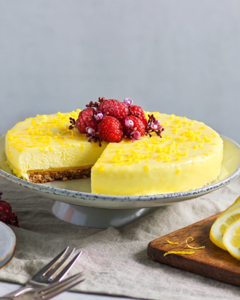 Lemon mousse cake Almondy